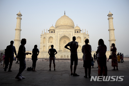 인도 우체부, 10년간 편지 6000통 버렸다가 들통 