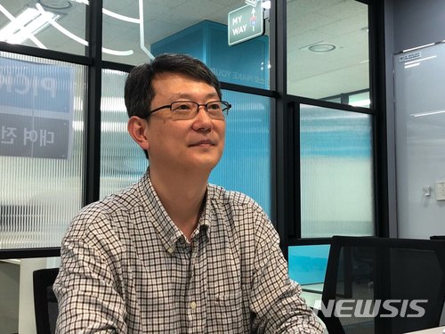 【서울=뉴시스】한주홍 기자 = 28일 서울 성수동 쏘카 본사에서 원종필 N.I 본부장이 인터뷰를 진행하고 있다. 2018.03.28.