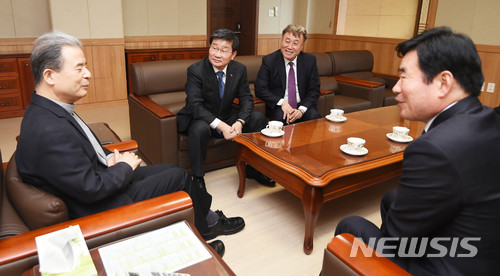 associate_pic3