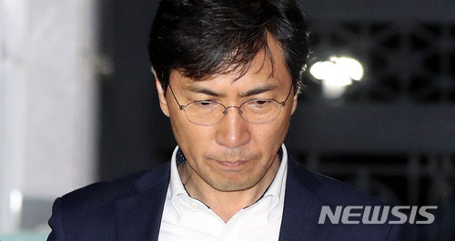 안희정, 첫 재판서 혐의 전면 부인…"성관계 위력 없었다"