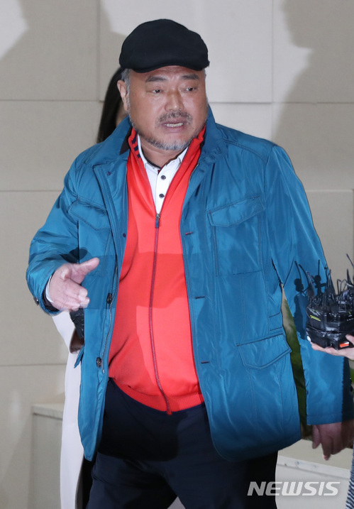 김흥국, 이번엔 상해·손괴죄 피소 