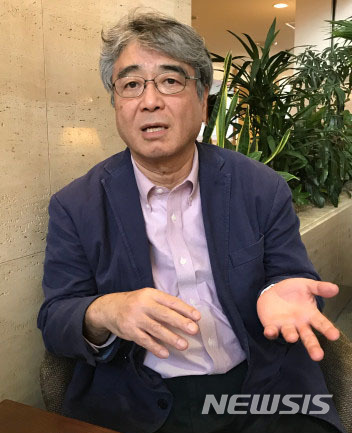 【도쿄=뉴시스】 조윤영 특파원 = 뉴시스의 인터뷰에 응해준 히라이 히사시(平井久志) 전 리츠메이칸(立命館)대학 객원교수가 9일 도쿄(東京) 인근에서 올해 들어 대화 국면으로 급진전하고 있는 한반도 정세에 대해 이야기하고 있다.&nbsp; 2018.04.09.yuncho@newsis.com