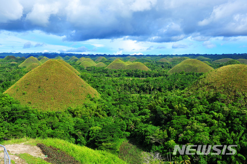 【서울=뉴시스】필리핀 보홀 초콜릿힐. (사진=필리핀 관광청 제공)