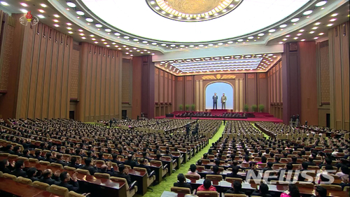 【서울=뉴시스】 북한 조선중앙TV는 지난 11일 평양 만수대의사당에서 최고인민회의 제13기 제6차회의가 열렸다고 12일 보도했다. 2018.04.12. (출처=조선중앙TV 캡쳐)&nbsp; photo@newsis.com 