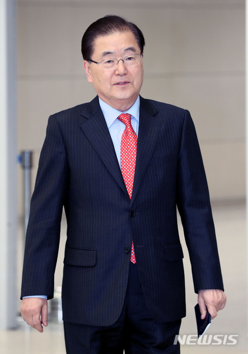 【인천공항=뉴시스】홍찬선 기자 = 정의용 청와대 국가안보실장. 2018.04.13. mania@newsis.com