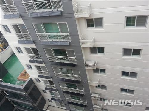 【대구=뉴시스】대구의 한 아파트에 미니태양광 설비가 설치돼 있다. 2018.04.16.(사진=대구시 제공) photo@newsis.com