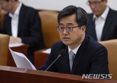 김동연, 삼성바이오로직스 논란에 "시장 혼란 야기…과정관리 필요"