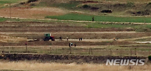 【파주=뉴시스】 지난해 4월 경기 파주 오두산 통일전망대에서 바라본 북한 황해북도 개풍군 일대. 2018.04.24. photo@newsis.com