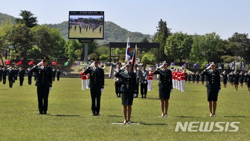 【서울=뉴시스】 육군 신임 부사관 임관식 모습. (뉴시스DB)