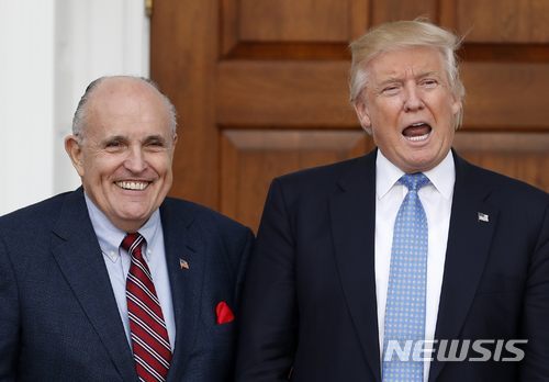 폼페이오, 줄리아니에게 북미회담 관련 입조심 경고