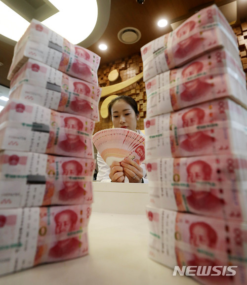 무역전쟁 이어 환율전쟁?…트럼프 "弱달러 선호"에 엔·위안↑