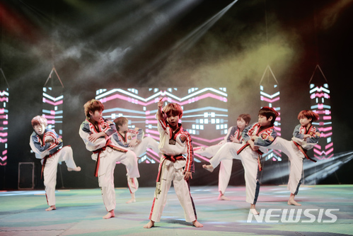 【서울=뉴시스】'C-페스티벌 2018' 어린이날 행사 '태권도 시범',