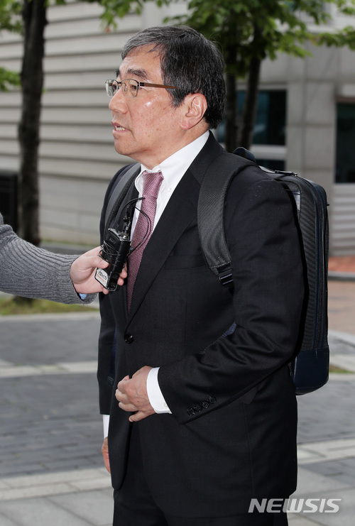 associate_pic3