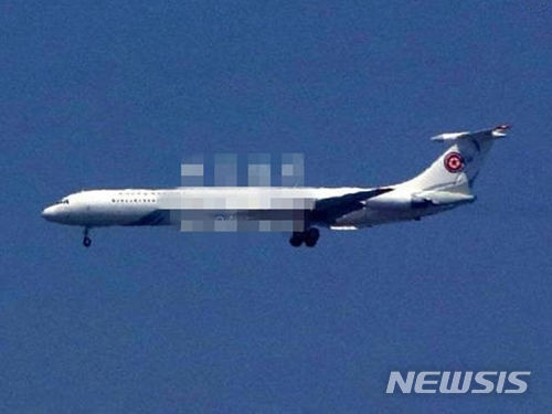 북한 고려항공 여객기가 다롄 공항에 내리고 있다. (인터넷 캡처)