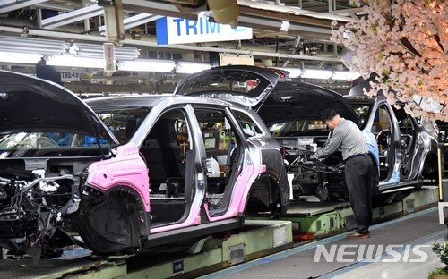 5월 자동차 생산·수출 동반 부진…한국GM 내수 35%↓