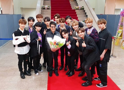 【서울=뉴시스】 조용필 & 세븐틴. 2018.05.12. (사진 = 플레디스 제공) photo@newsis.com