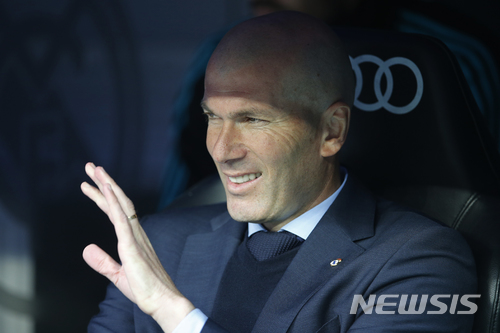 【마드리드=AP/뉴시스】만족스러운 표정 짓는 지네딘 지단 레알 마드리드 감독.