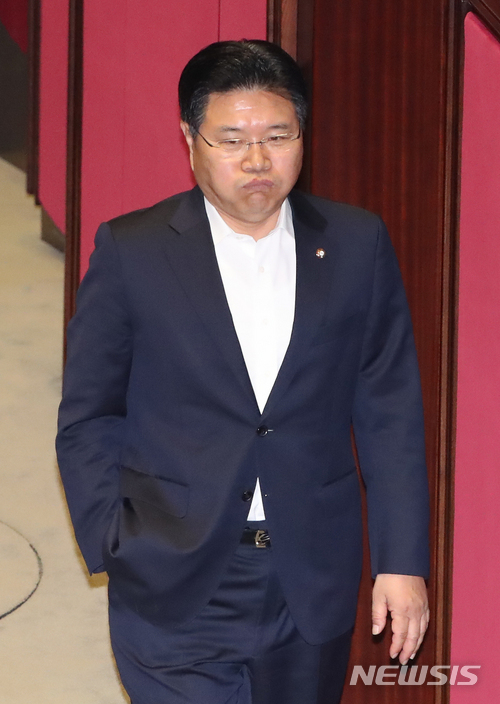 【서울=뉴시스】 홍문종 의원. (사진=뉴시스DB) 2018.05.21. kkssmm99@newsis.com