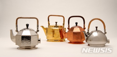 【서울=뉴시스】 Peter Behrens, Elektrische Tee- und Wasserkessel, 1909Peter Behrens, Electric tea and water kettles© Photo: A. Laurenzo© Die Neue Sammlung - Staatliche Museen für angewandte Kunst/Design in der Pinakothekder Moderne, MünchenVG Bild-Kunst, Bonn, 2006