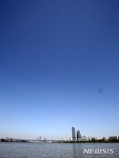 내일 한여름 더위…낮 기온 30도 육박