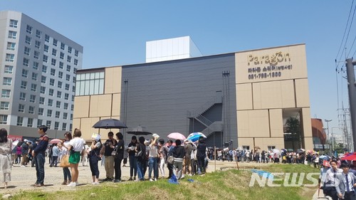 쏟아지는 '로또 단지', 청약자들 대거 몰려