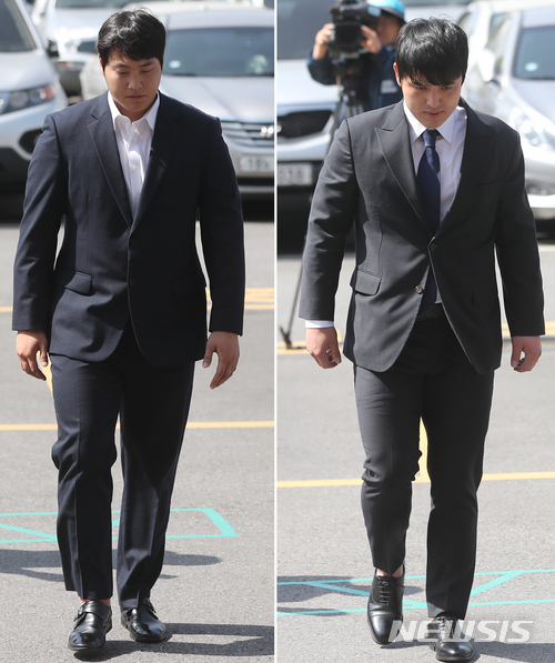 조상우(사진 왼쪽)와 박동원