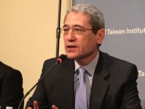 고든 창 "김정은, 트럼프보다 회담 더 원해"