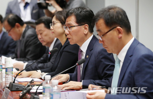 고용부, 주52시간 D-7 '유연근로시간제' 매뉴얼 공개