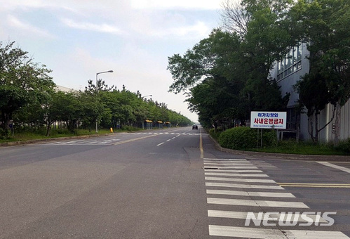  【군산=뉴시스】고석중 기자 = 31일 오전 미국 제너럴모터스(GM)의 방침에 따라 폐쇄된 한국지엠 군산공장 내부가 텅비어 적막감이 흐르고 있다. 2018.05.31. (사진=독자 제공)&nbsp; photo@newsis.com 