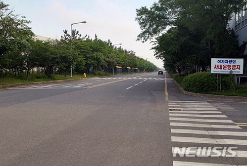 【군산=뉴시스】고석중 기자 = 31일 오전 미국 제너럴모터스(GM)의 방침에 따라 폐쇄된 한국지엠 군산공장 내부가 텅비어 적막감이 흐르고 있다. 2018.05.31. (사진=독자 제공) photo@newsis.com 