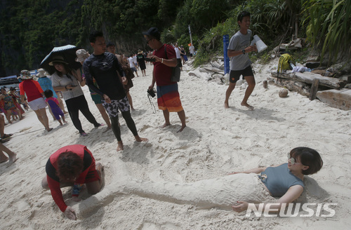 "홀로여행지 1위는 태국, 모르는 남녀 동반도 일반화"···스냅투어