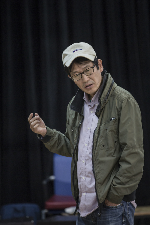 박근형 "페스트, 분단 대한민국 이야기"