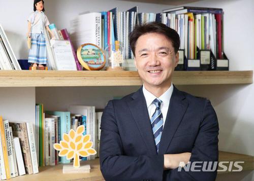 【서울=뉴시스】권찬 아름다운재단 신임 사무총장 (사진 = 아름다운재단 제공)