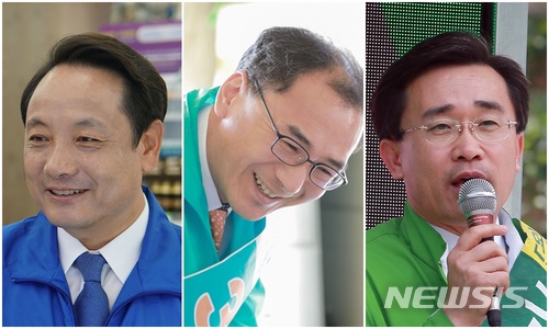 【광주=뉴시스】송창헌 기자 = 6·13 지방선거가 1주일 앞으로 다가온 가운데 호남 3대 정치세력이 맞붙은 광주 동구청장 선거 결과에 지역민들의 관심이 쏠리고 있다. 왼쪽부터 더불어민주당 임택, 바른미래당 김영우, 민주평화당 김성환 예비후보(정당순). 2018.06.06 (사진=뉴시스DB)&nbsp; goodchang@newsis.com 