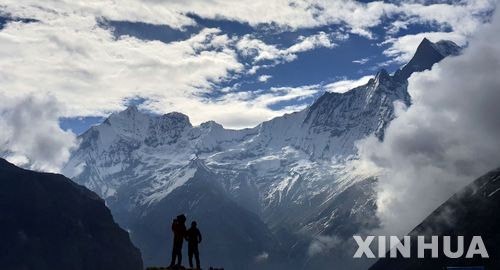 안나푸르나 눈사태, 교육봉사 갔던 교사 4명 실종…수색 난항(종합2보)
