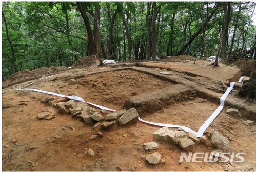 석축단 시설, 공주 교촌봉 정상