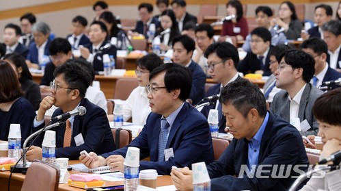 【고양=뉴시스】 배훈식 기자 = 11일 경기 고양시 사법연수원에서 전국법관대표회의가 진행되고 있다.&nbsp; 이번 전국법관대표회의에는 각급 법원 판사회의에서 선출된 법관 대표 110여명이 참석해 사법행정권 남용 의혹 사태에 대한 처리 방안을 논의한다. 2018.06.11.&nbsp; photo@newsis.com