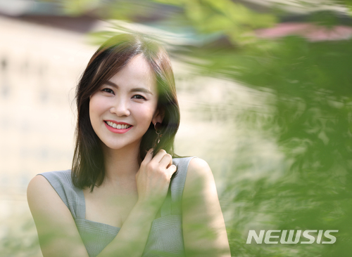 【서울=뉴시스】조수정 기자 = 뮤지컬 '시카고' 배우 김지우가 서울 구로구 디큐브아트센터에서 뉴시스와 인터뷰 하고 있다.2018.06.13.&nbsp; chocrystal@newsis.com