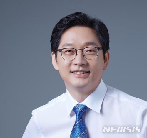 【서울=뉴시스】임얼 기자 = 김경수 경상남도지사 당선자 2018.06.14. limeol@newsis.com