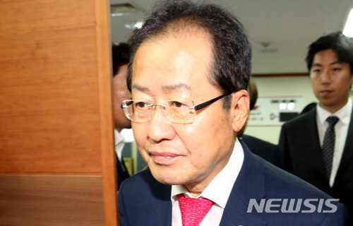 【서울=뉴시스】박영태 기자 = 홍준표 전 자유한국당 대표. 2018.06.14. since1999@newsis.com