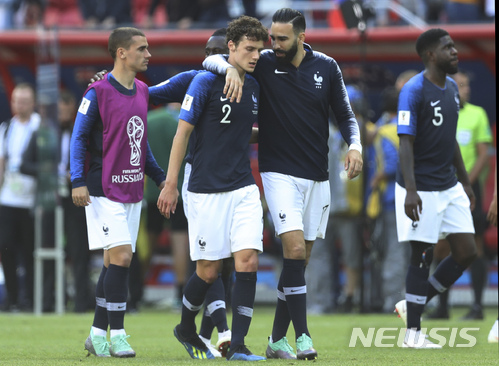 독일 잡히고, 브라질 비기고…우승 후보 맞아?