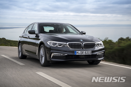 '주행 중 엔진 화재' BMW, 10만6000대 리콜…27일부터 안전진단