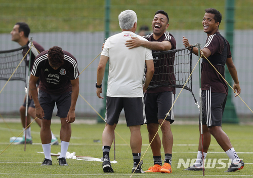 훈련하는 멕시코 선수들, 18일 러시아 모스크바