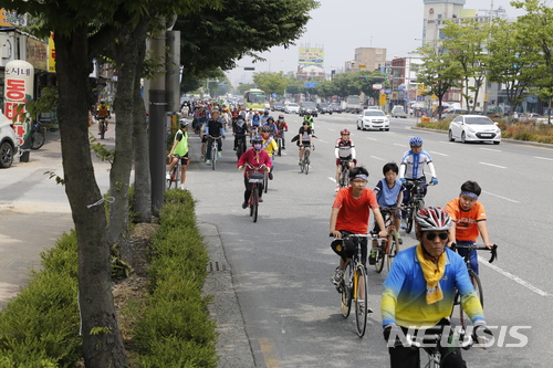 【전주=뉴시스】한훈 기자 =전북 전주시는 내달 1일부터 공용자전거 대여소를 운영한다. photo@newsis.com