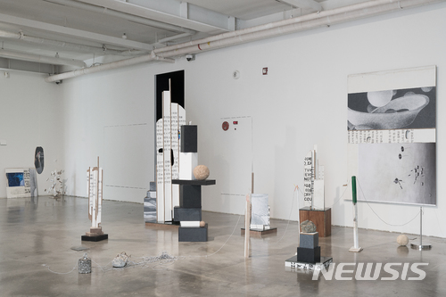 【서울=뉴시스】 Summer Love: 송은 아트큐브 그룹전,이정형_한 조각의 형태와 비슷한 벽, 2018