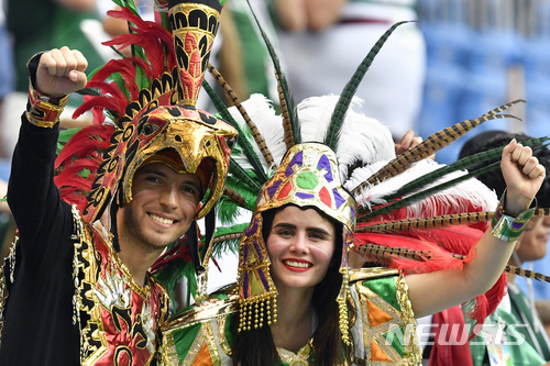 한국, 사실상 '멕시코 홈'에서 운명의 한판…일방적 응원 