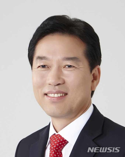 【서울=뉴시스】전신 기자 = 문재인 대통령은 26일 청와대 신임 일자리수석에 정태호 정책기획비서관을 임명했다. 2018.06.26. (사진=청와대 제공) photo@newsis.com