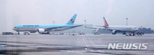 대한항공·아시아나, 5년간 안전의무 위반 과징금 공동 1위