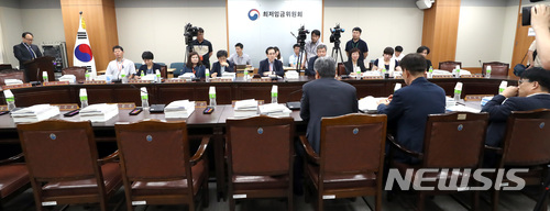 최소한의 명분 얻은 최저임금委…반쪽 심의는 불가피 