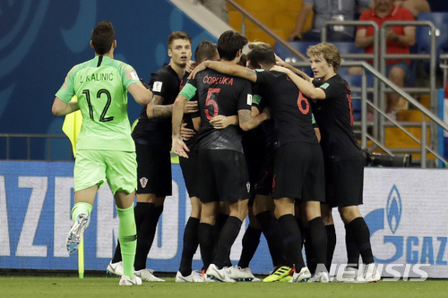 크로아티아, 3전 전승 16강 진출…아이슬란드 조 최하위